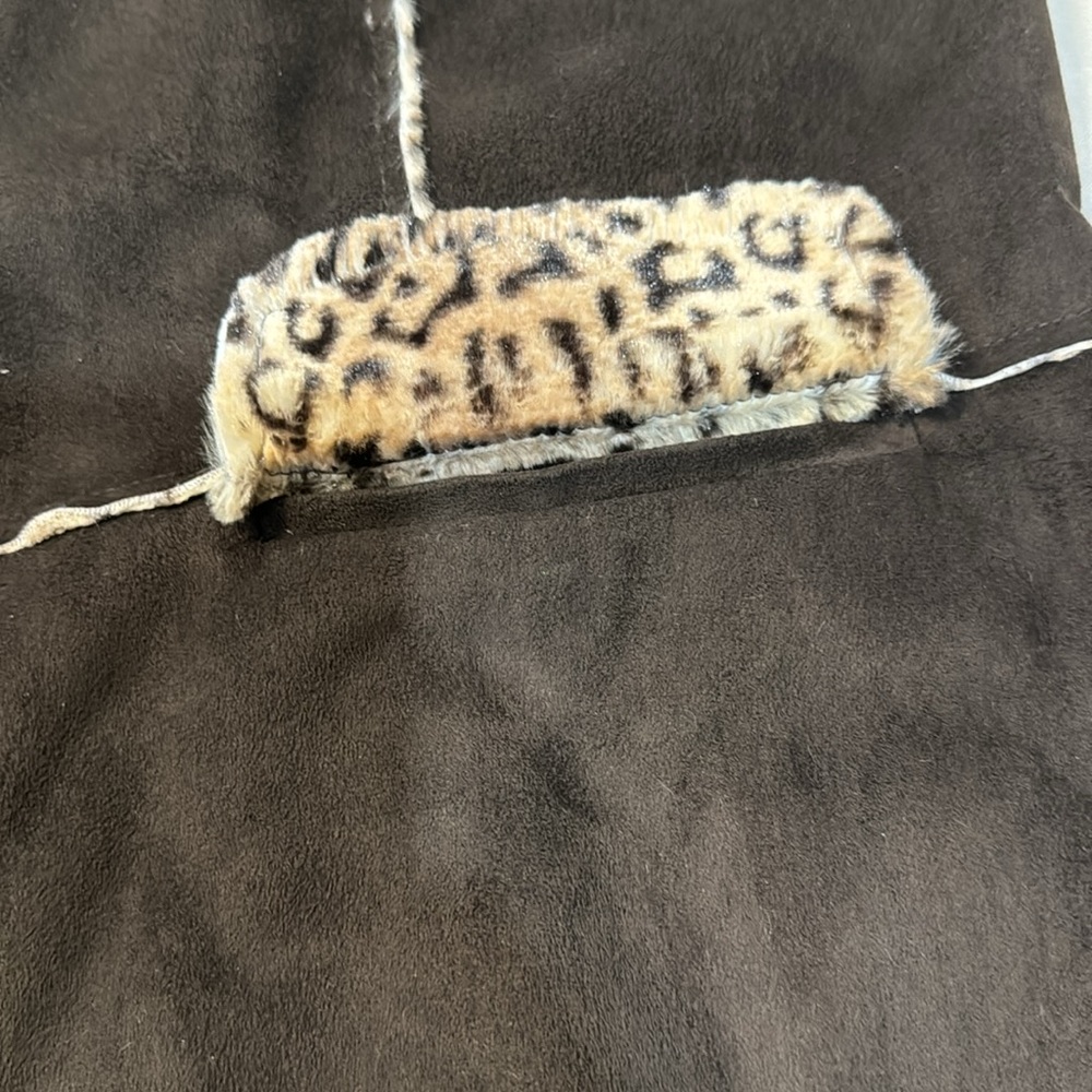 Leopard Print and Brown Vest - Picture 8 of 8